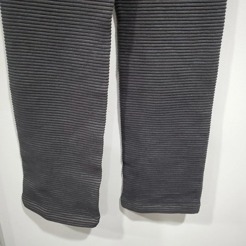 Good American Women's Straight Legged Chunky Ribbed Black Gray Leggings Size 2